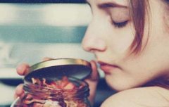 醫(yī)生提示：堅持吃明日葉，遠(yuǎn)離癌癥身體棒！
